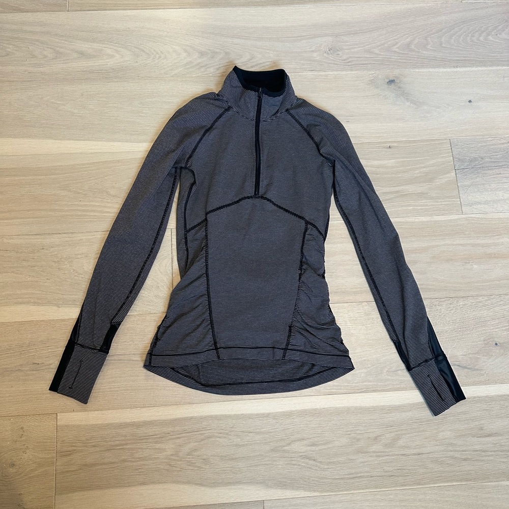 Lululemon - Gray/Black Half Zip - size 6
